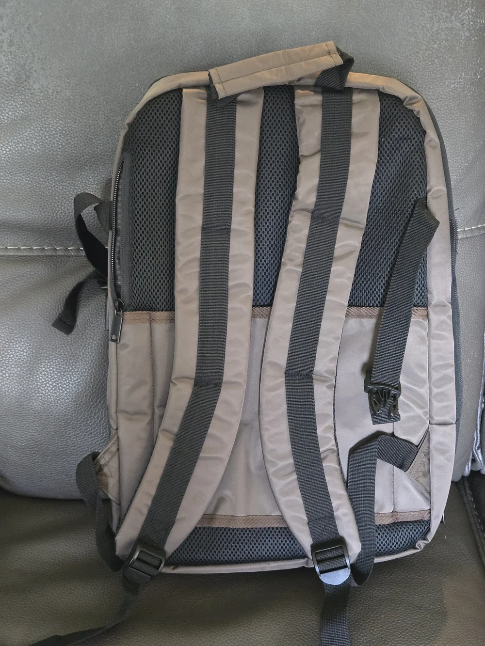 Duchamp Expandable Travel Backpack/ Suitcase with laptop pocket and USB.